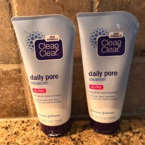 Clean and Clear Daily Pore Cleanser